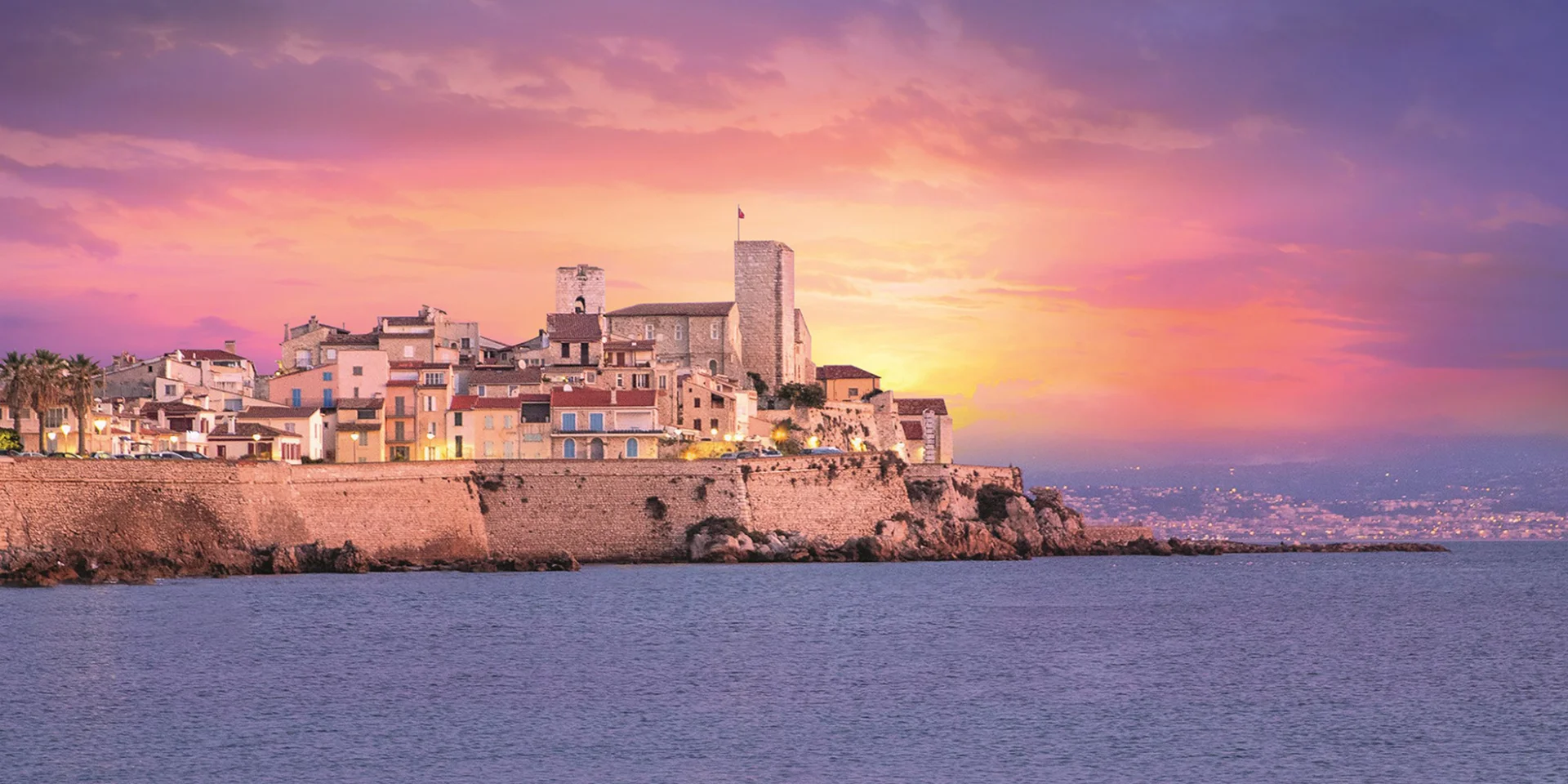 Luxury rental in Old Antibes on the French Riviera